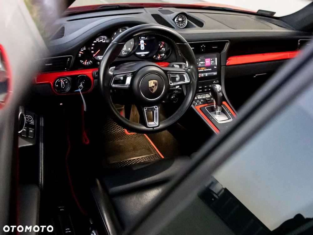 Porsche 911 Carrera S PDK - 17