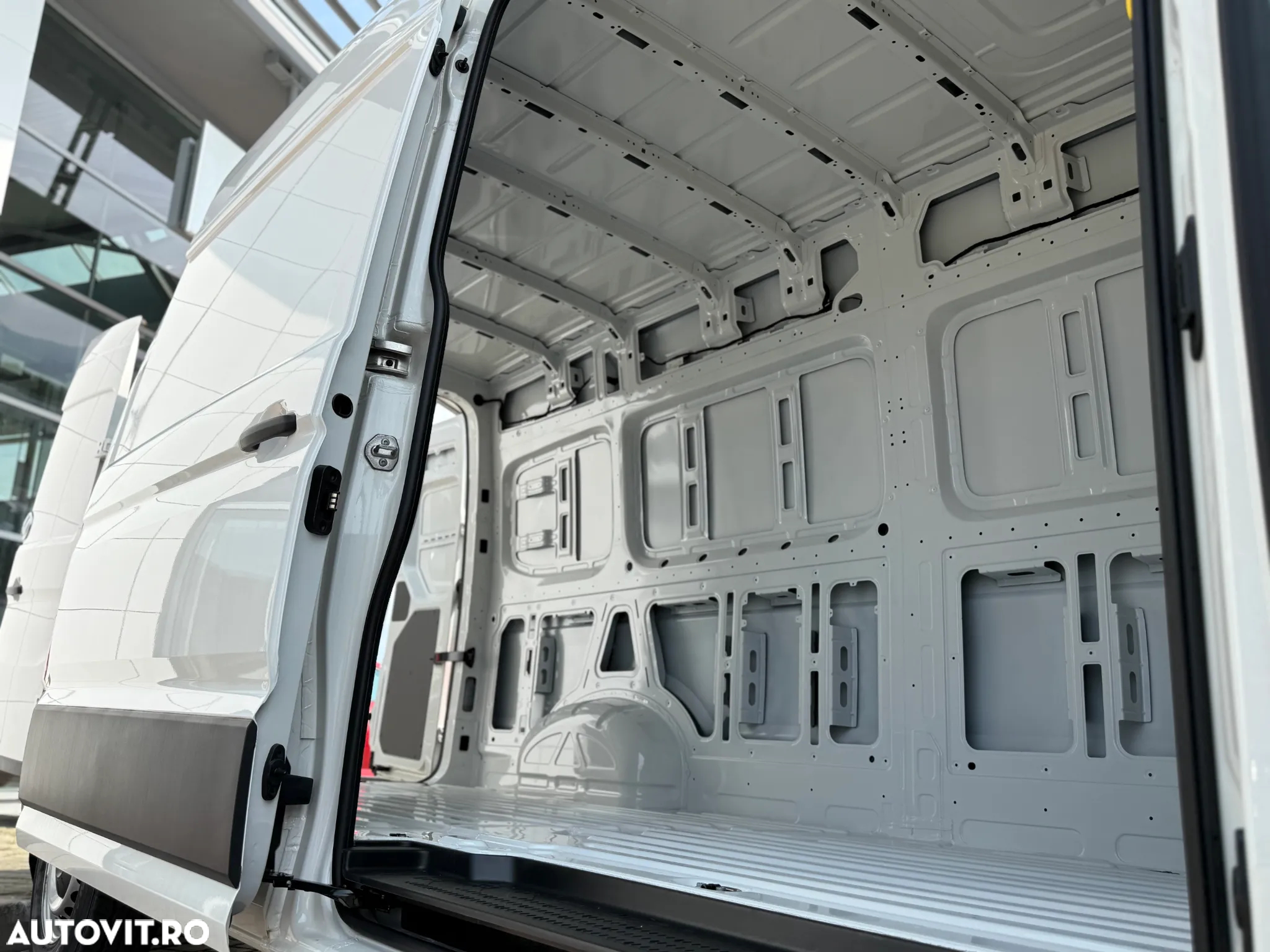 Volkswagen Crafter - 10
