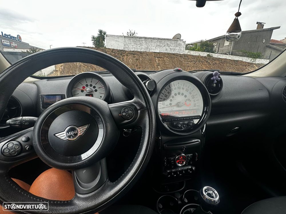 MINI Countryman One D - 32