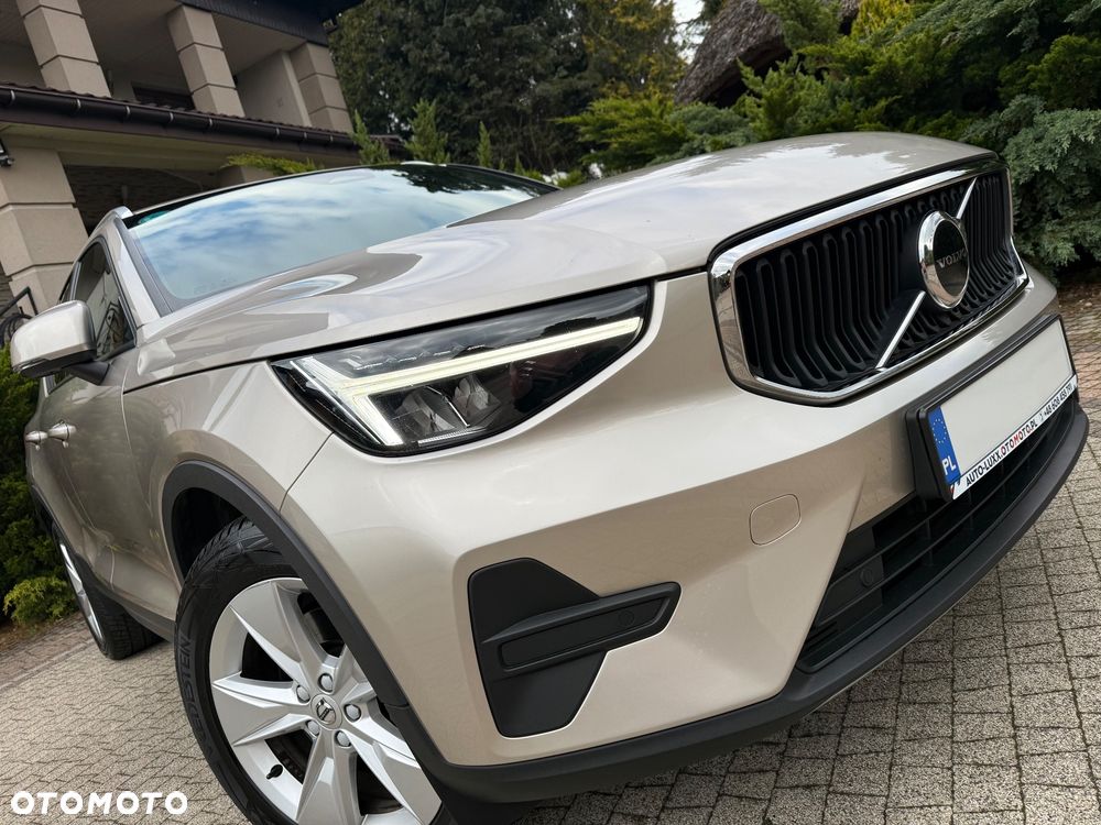 Volvo XC 40 B3 B DKG Plus Bright - 24