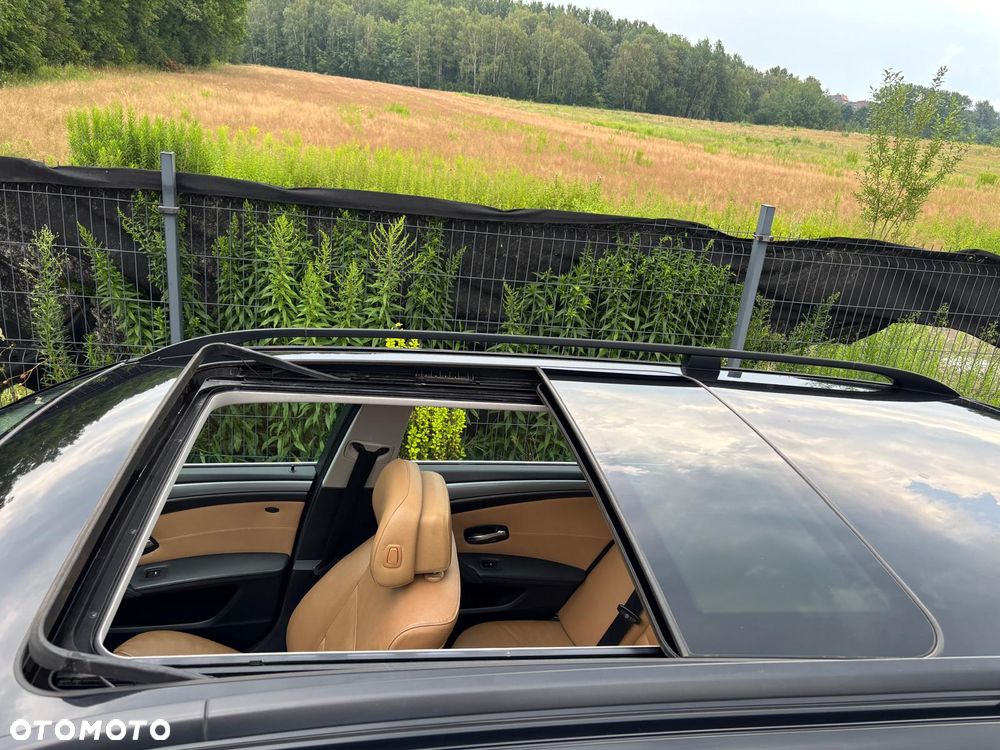 BMW Seria 5 525i - 14