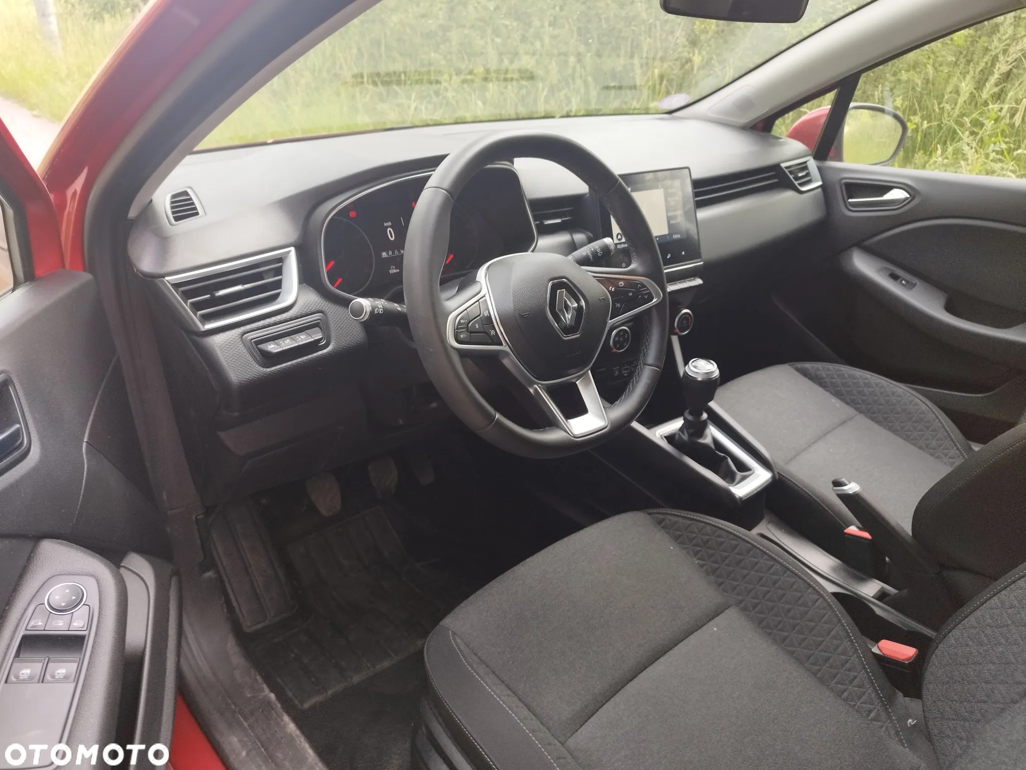 Renault Clio TCe 100 BUSINESS EDITION - 9