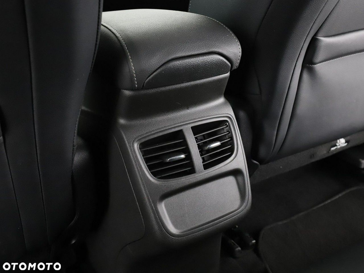 Opel Grandland X 1.2 T GPF Design Line S&S - 37
