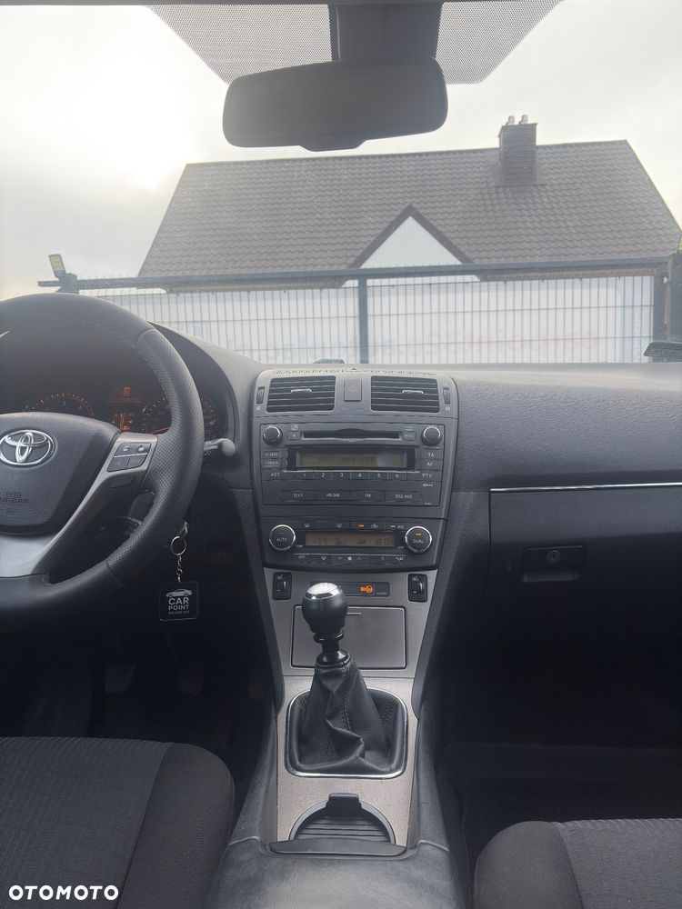 Toyota Avensis - 11
