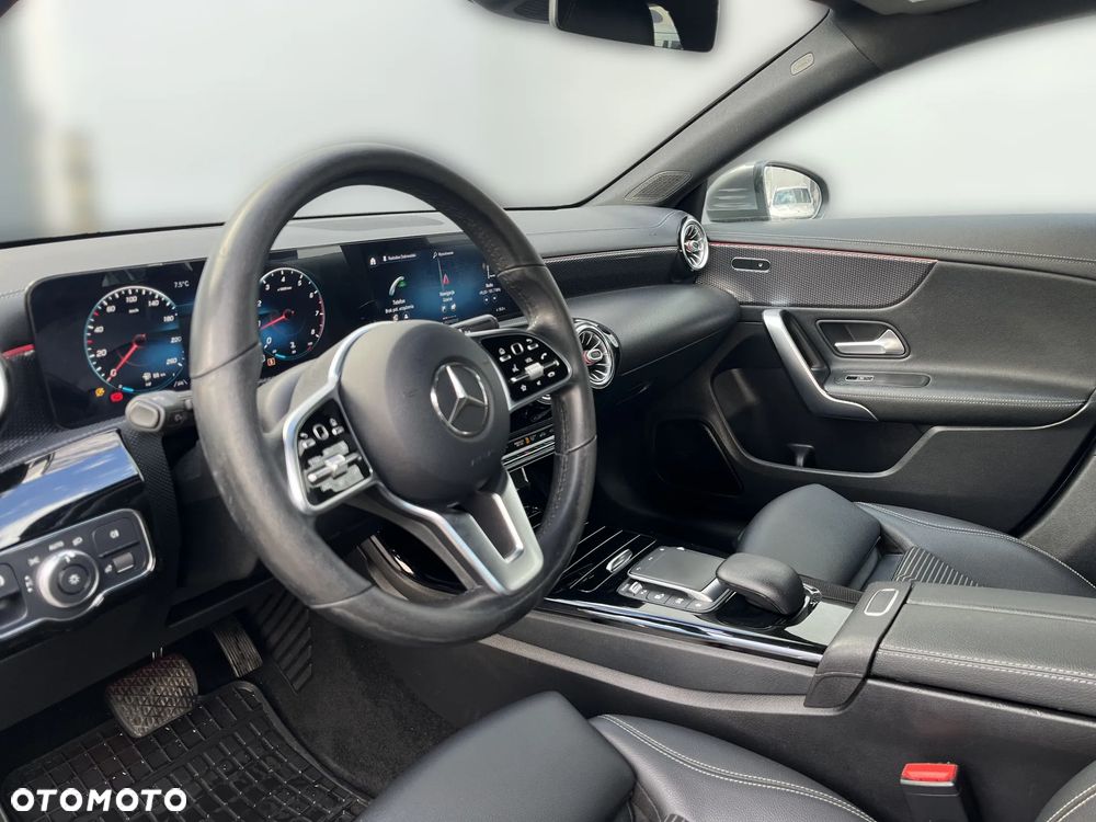 Mercedes-Benz CLA - 11