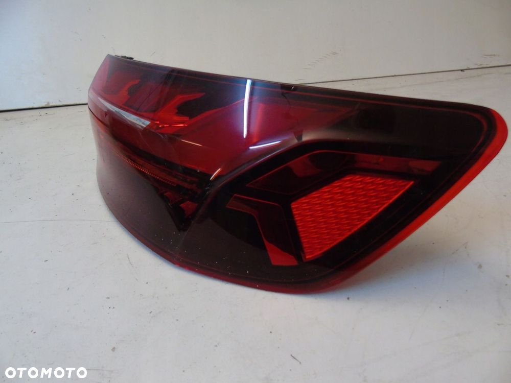 Audi A4 B9 sedan lampa tylna 8W5945092AC - 3