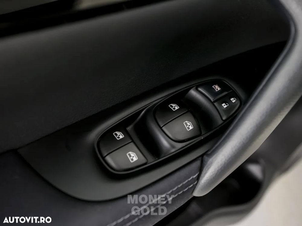 Nissan Qashqai 1.3 157CP 2WD DCT N-Connecta - 28