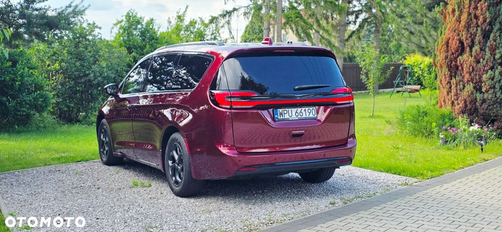 Chrysler Pacifica - 2