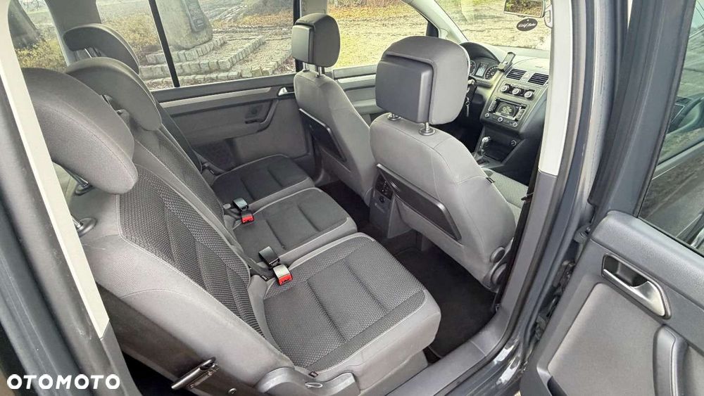 Volkswagen Touran - 26