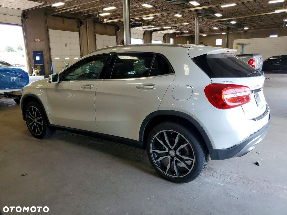 Mercedes-Benz Gla 2016 photo 5