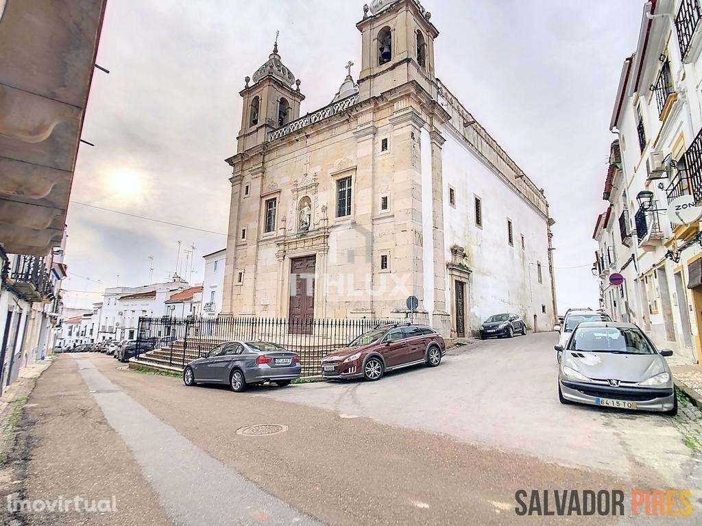 Moradia para reabilitar em Campo Maior - Grande imagem: 2/11