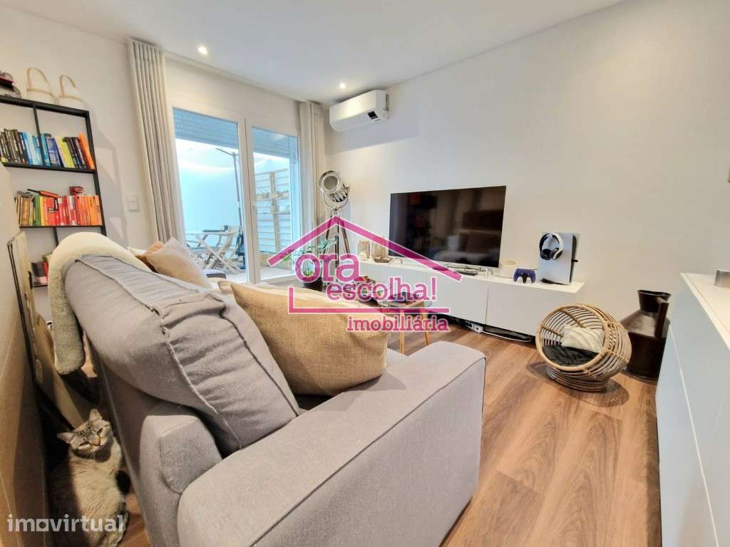 Apartamento T2 com SUÍTE e TERRAÇO no centro de Almada! - Grande imagem: 3/14