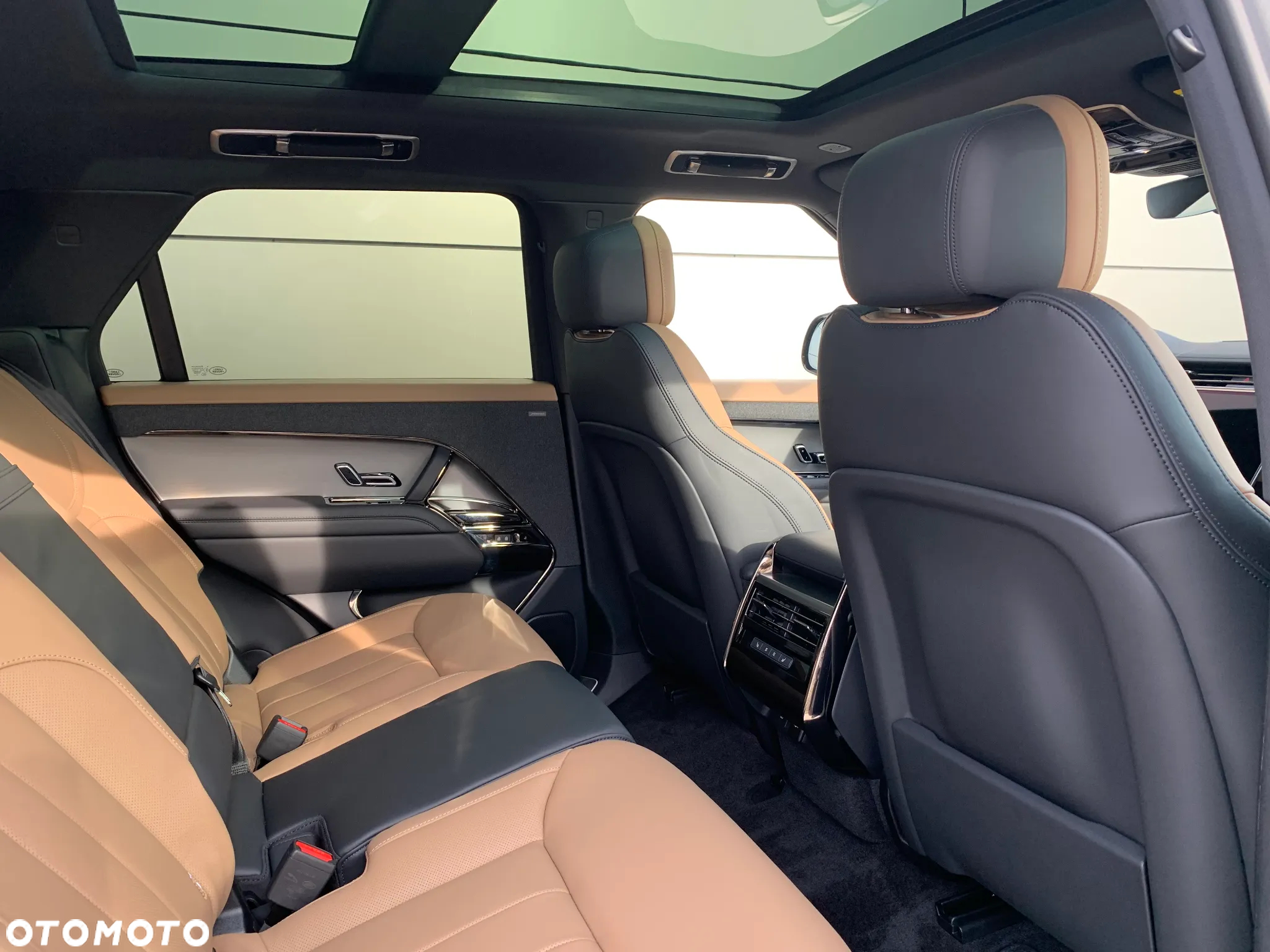 Land Rover Range Rover Sport - 11