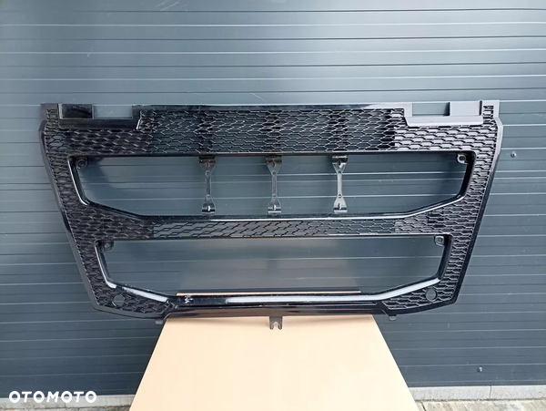 ATRAPA GRYL VOLVO FH 82491908 82491903