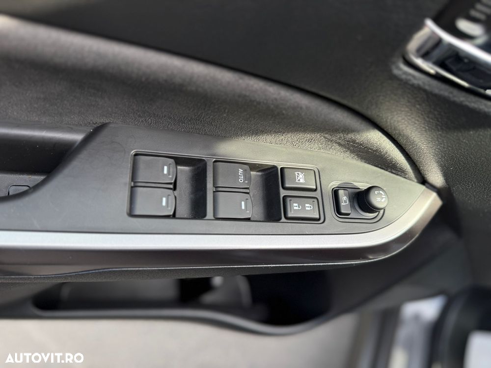 Suzuki Vitara 1.4 Boosterjet 6MT AllGrip MHEV Luxus - 19