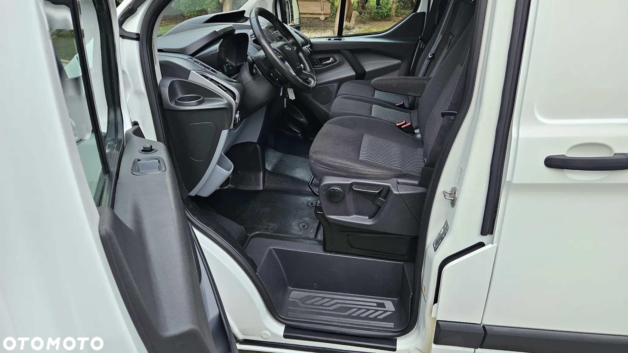 Ford Custom 2,0TDCI - 12