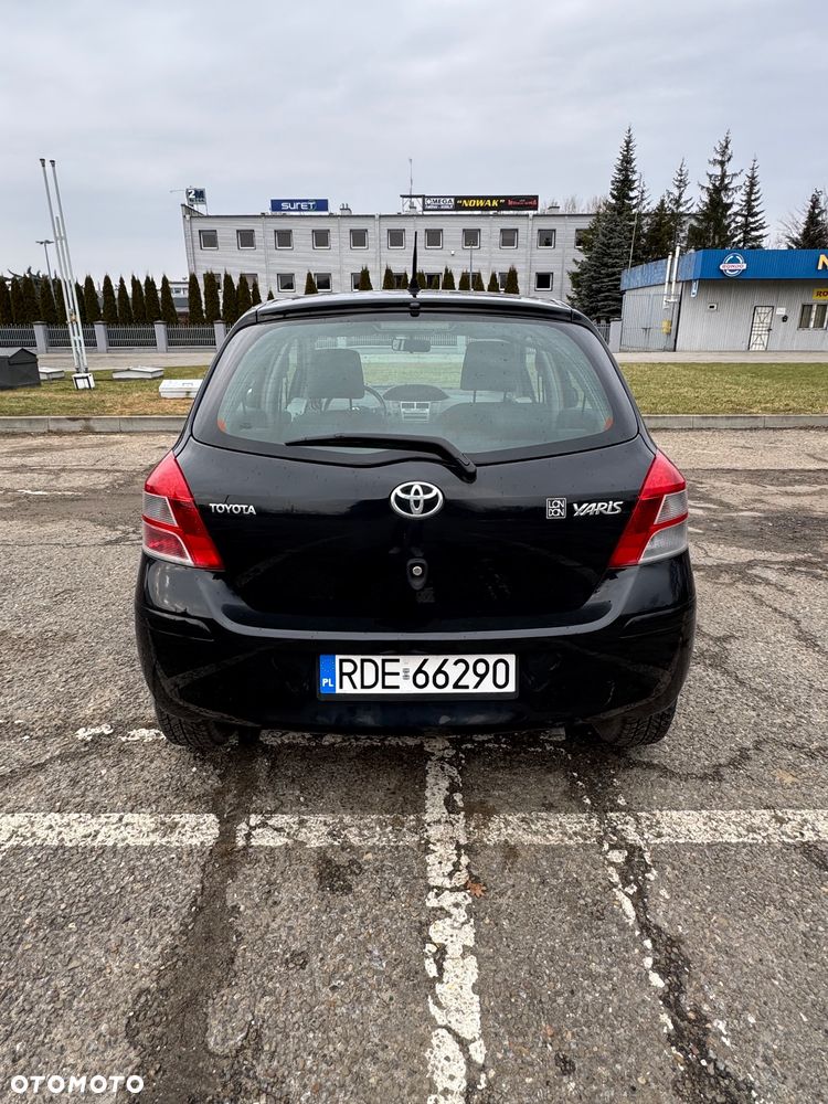 Toyota Yaris - 6