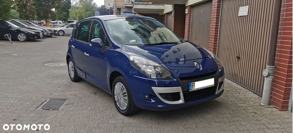 Renault Scenic 2.0 16V Privilege CVT - 32
