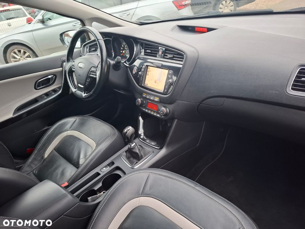 Kia Ceed 1.6 CRDi 136 ISG Spirit - 11