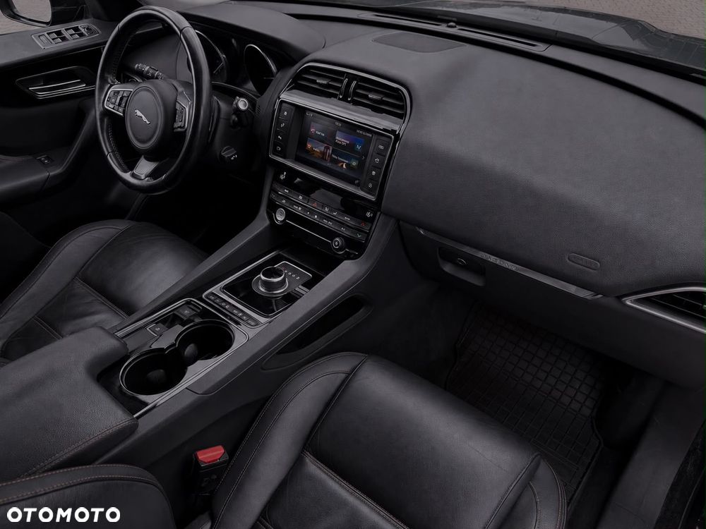 Jaguar F-Pace 2.0 i4D AWD Portfolio - 28
