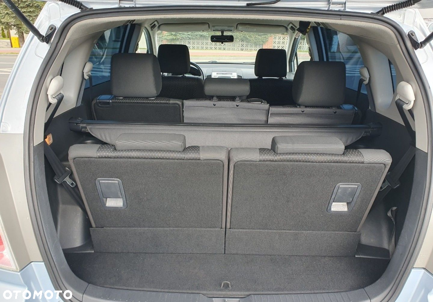 Toyota Corolla Verso - 14