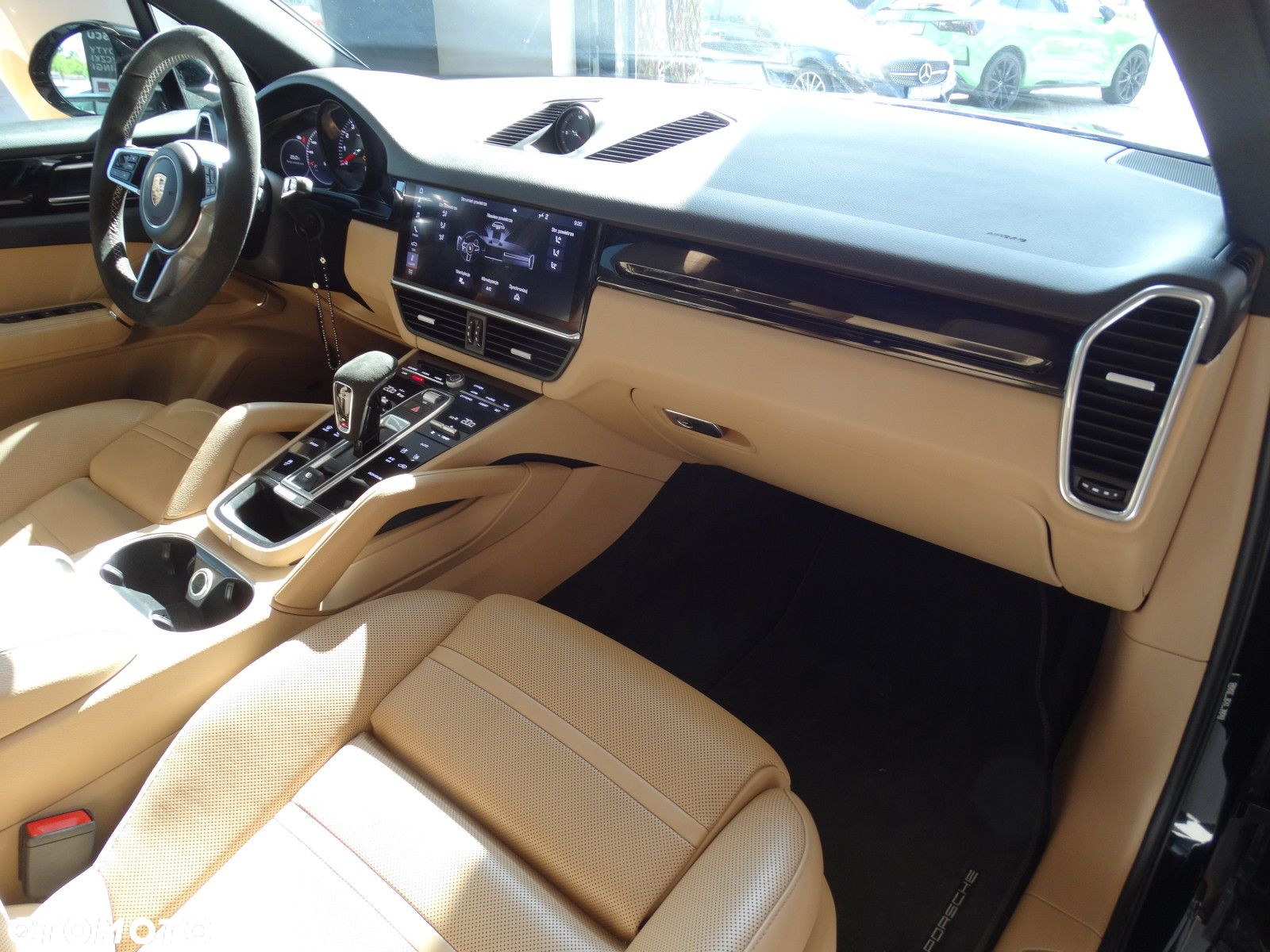 Porsche Cayenne - 3