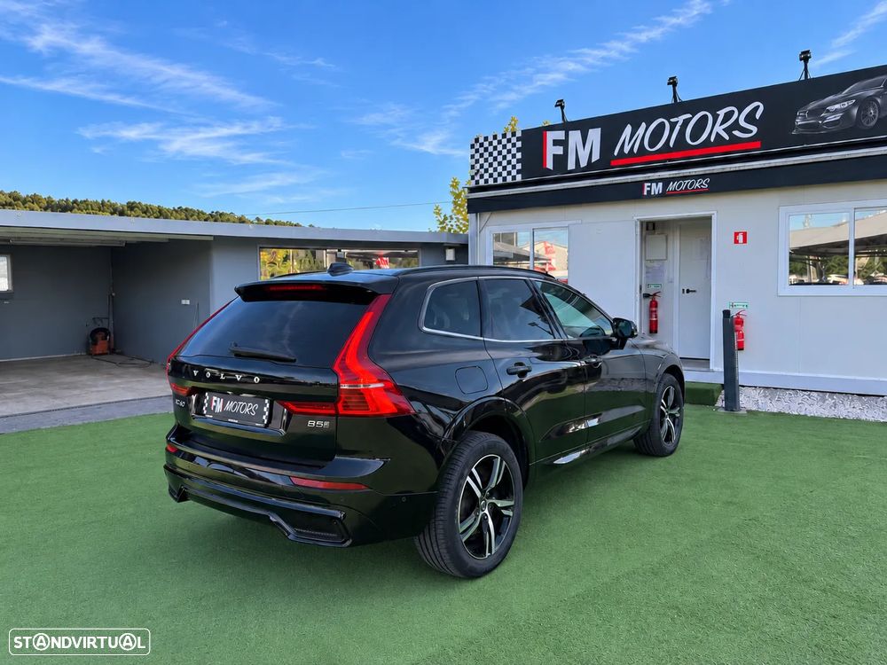 Volvo XC 60 2.0 B5 R-Design AWD - 4