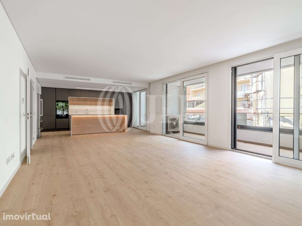 Apartamento T3 com vista mar e garagem em Cascais - Grande imagem: 4/31