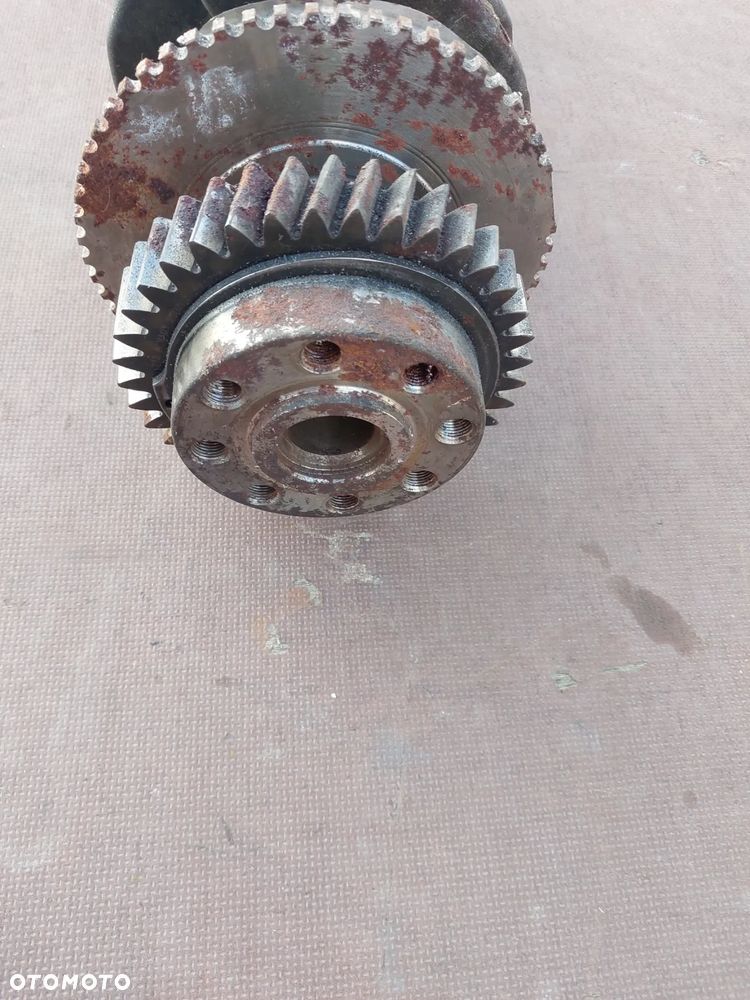 Wał korbowy vw t5 tuareg  uszkodzony - 5