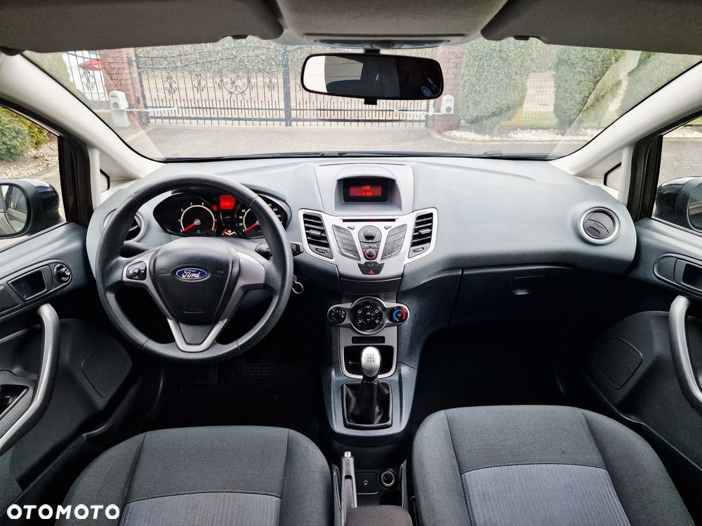 Ford Fiesta - 23