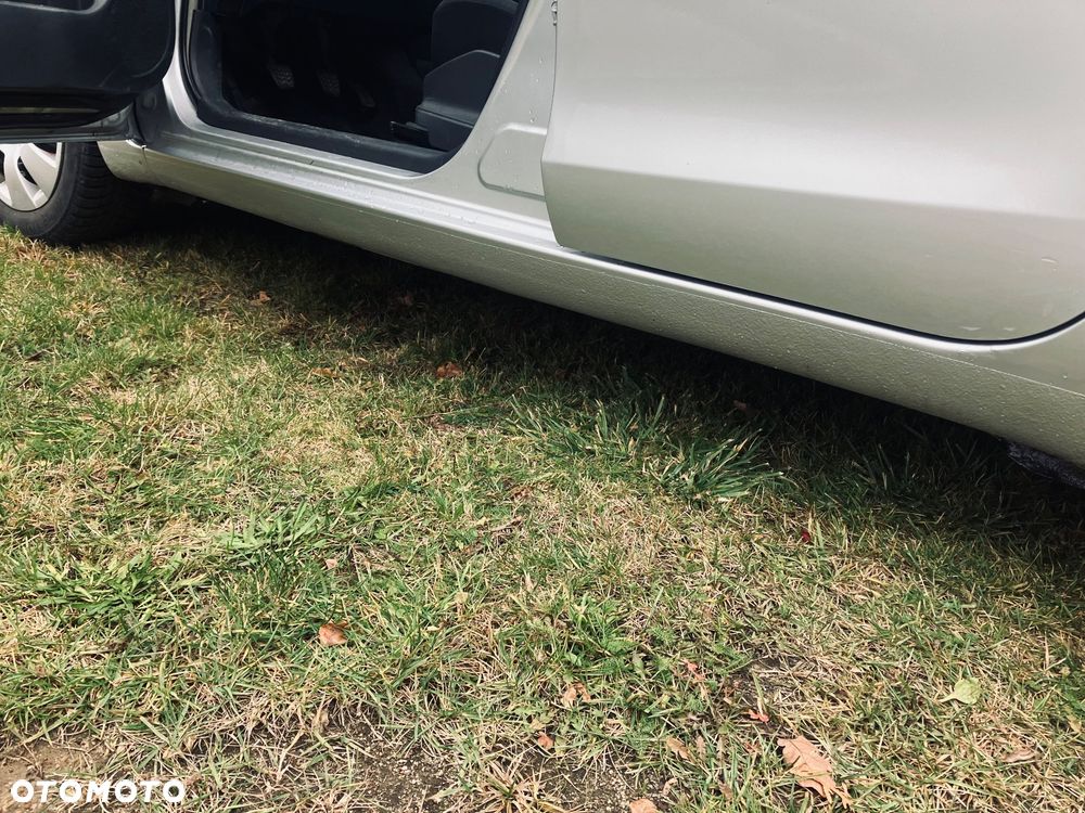 Toyota Yaris - 9