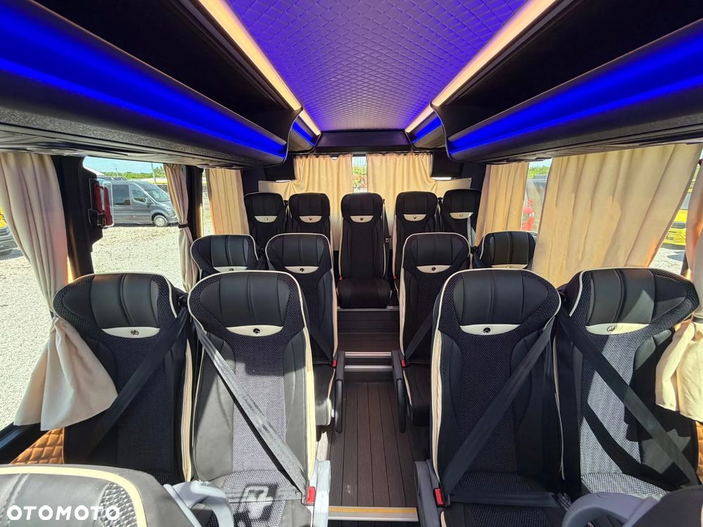 Mercedes-Benz Sprinter 519 - 27