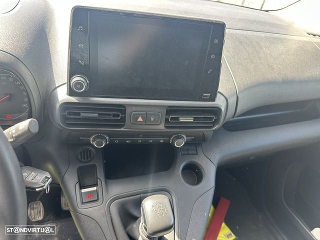 Opel COMBO LONGA 3 LUGARES - 10