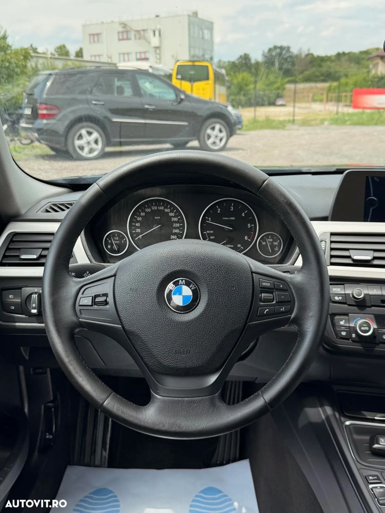 BMW Seria 3 318d Aut. - 10