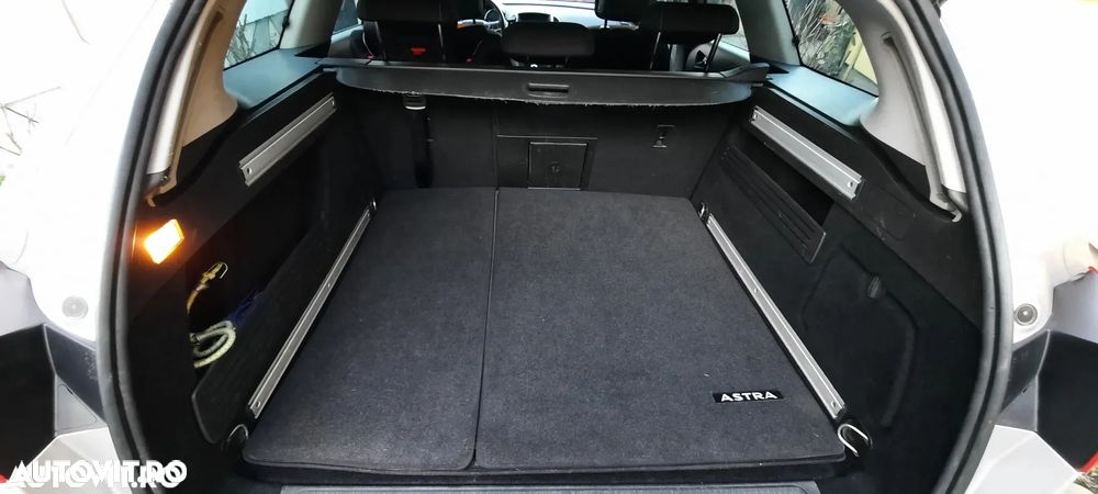 Opel Astra - 16