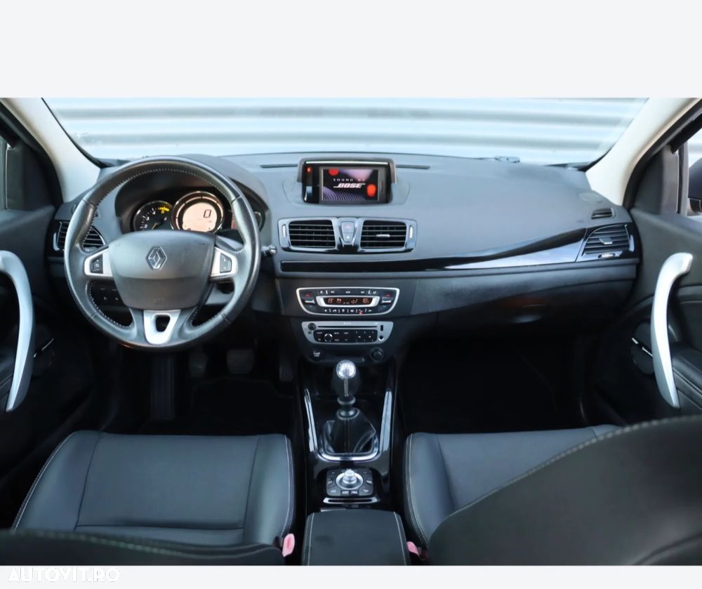 Renault Megane ENERGY dCi 110 Start & Stop Bose Edition - 5