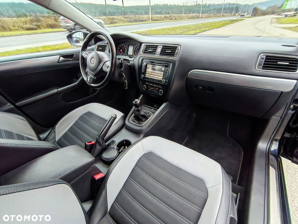 Volkswagen Jetta 1.4 TSI Highline - 15