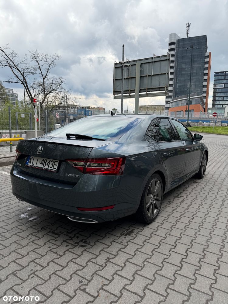 Skoda Superb 2.0 TSI Sportline DSG - 12
