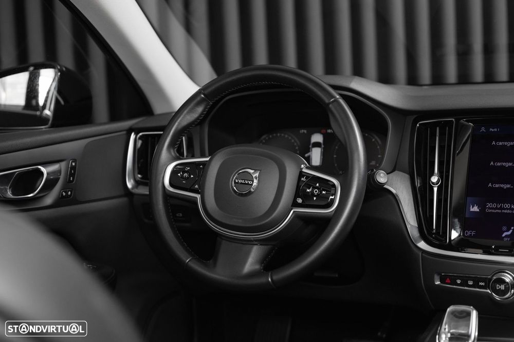 Volvo V60 2.0 B4 Momentum Geartronic - 14