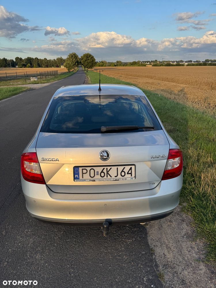 Skoda RAPID 1.6 TDI DPF Edition - 4