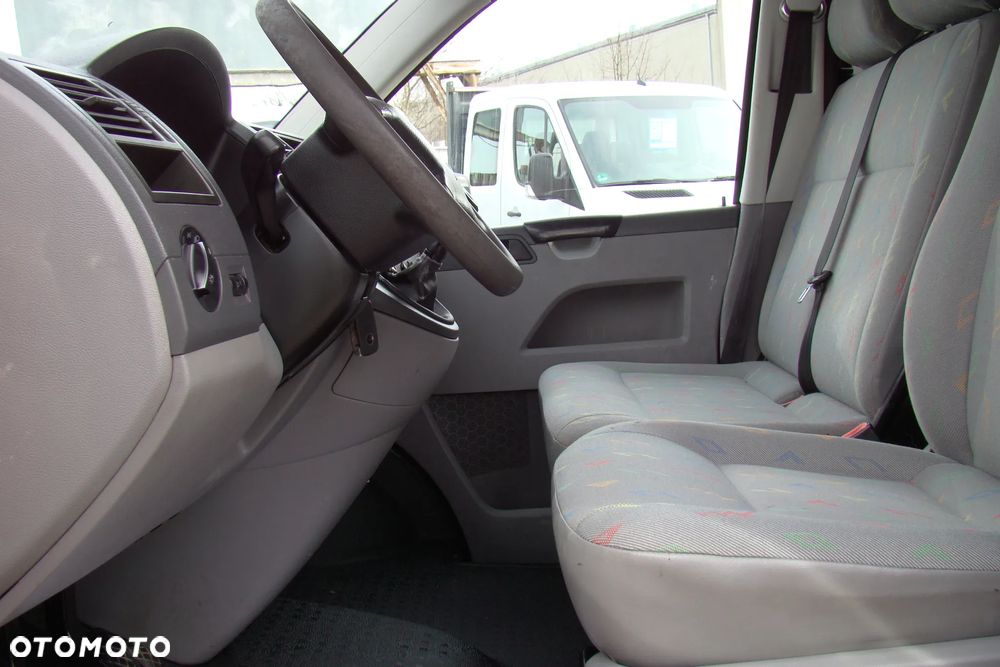 Volkswagen Caravelle L1 - 9