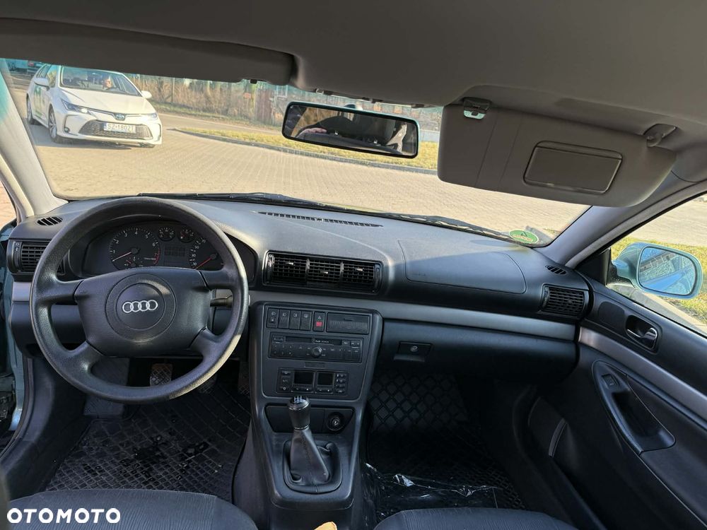 Audi A4 Avant - 4