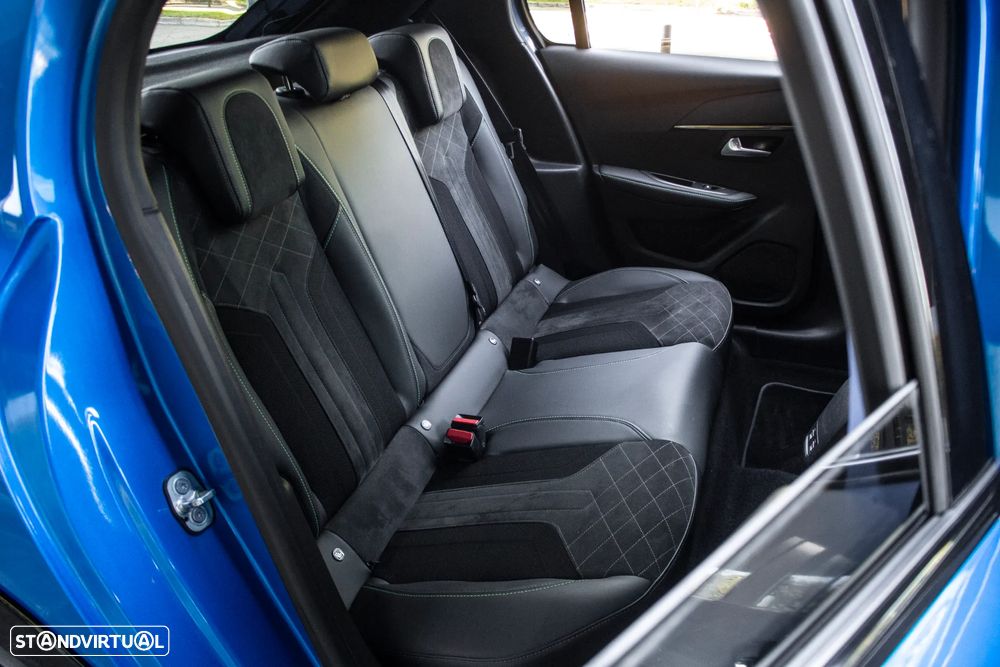 Peugeot e-208 50 kWh GT Line - 32