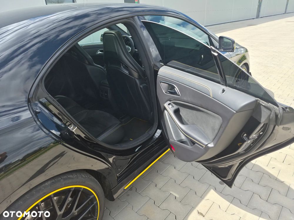 Mercedes-Benz CLA AMG 45 4Matic AMG Speedshift 7G-DCT Yellow Night Edition - 27