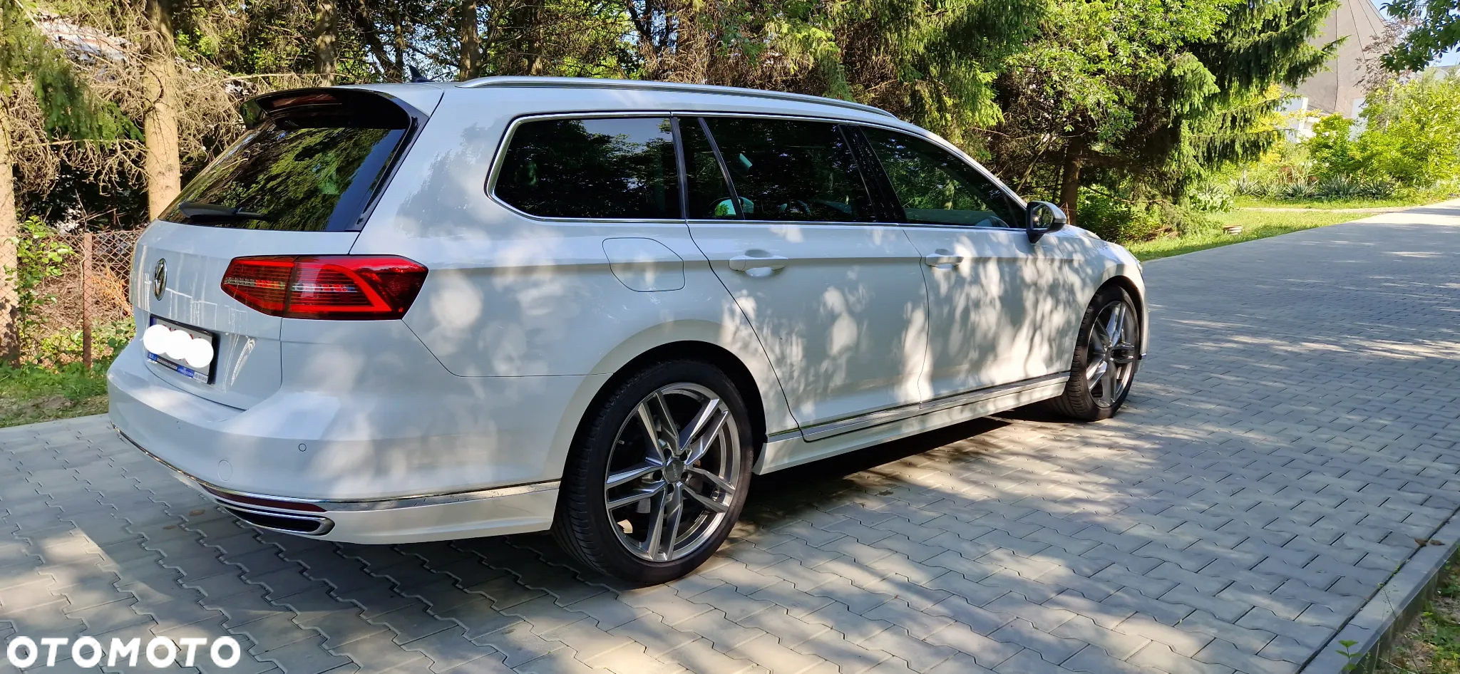 Volkswagen Passat - 12