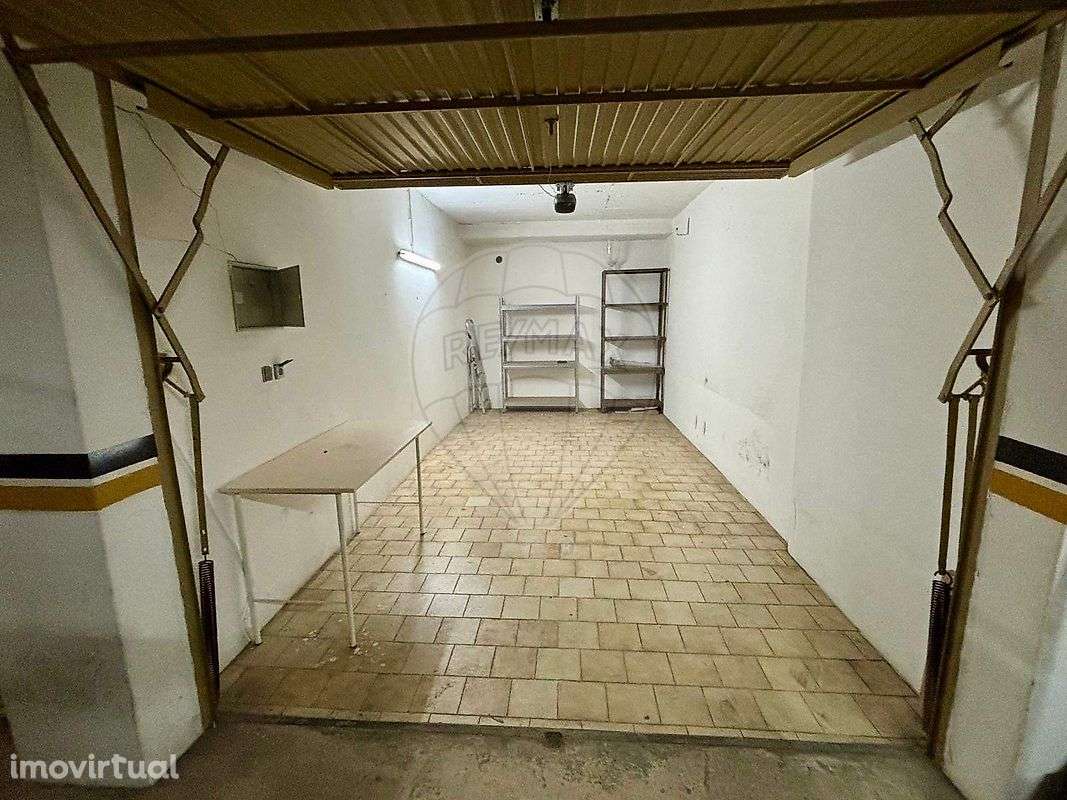 Garagem  para arrendamento - Grande imagem: 4/5