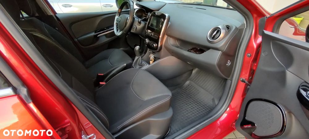 Renault Clio 0.9 TCe Techno Feel - 12