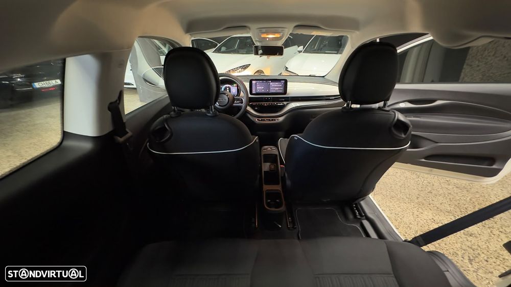 Fiat 500e 3 + 1 23,8kWh Icon - 48