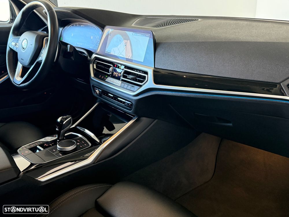 BMW 320 e Line Sport Auto - 41