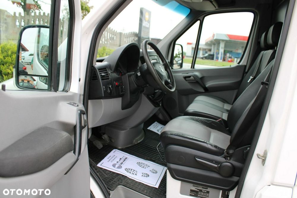 Volkswagen Crafter - 13